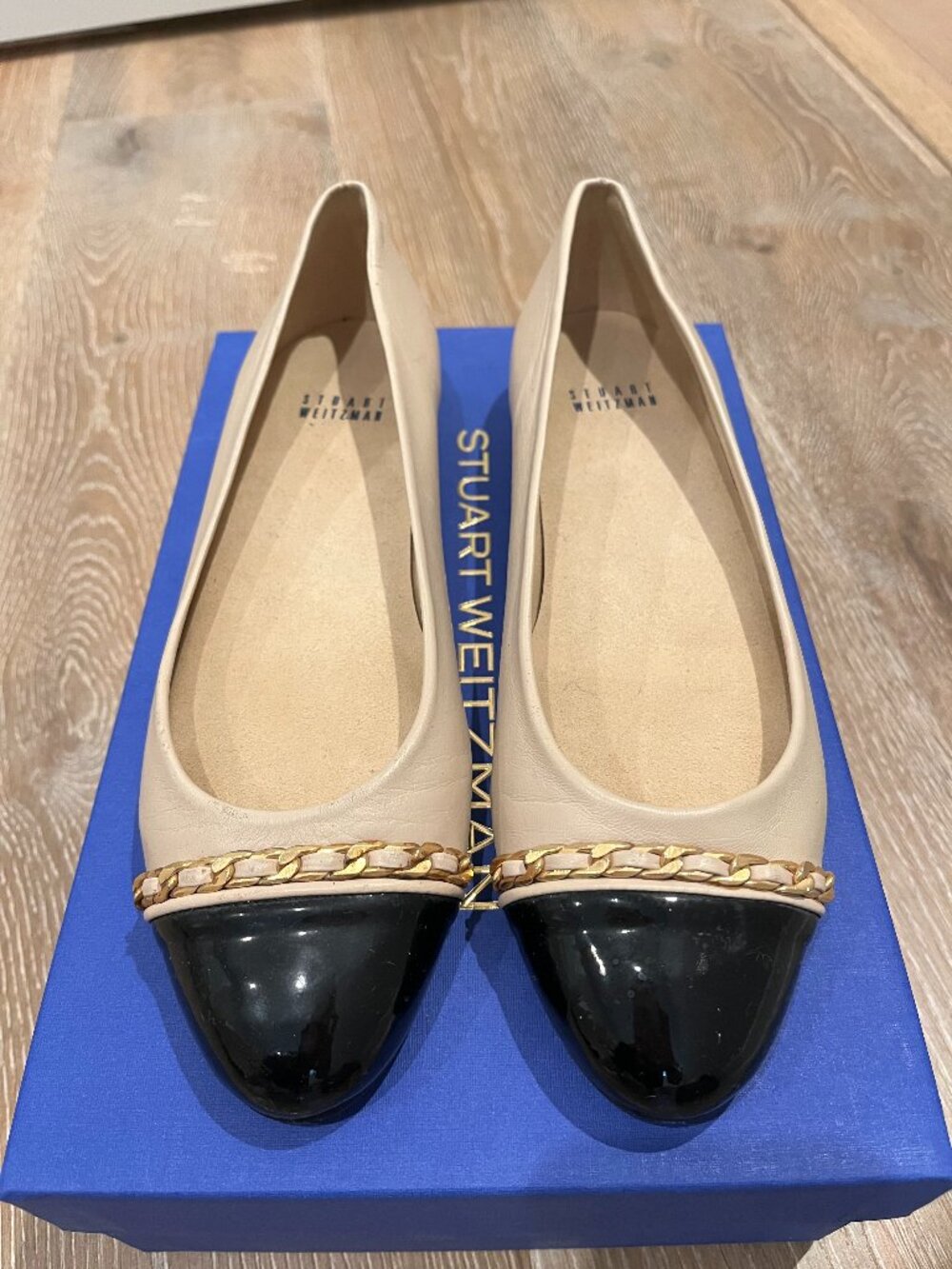 Stuart Weitzman Beige and Black Cap-Toe Chain Ballet Flats - 7.5 Narrow